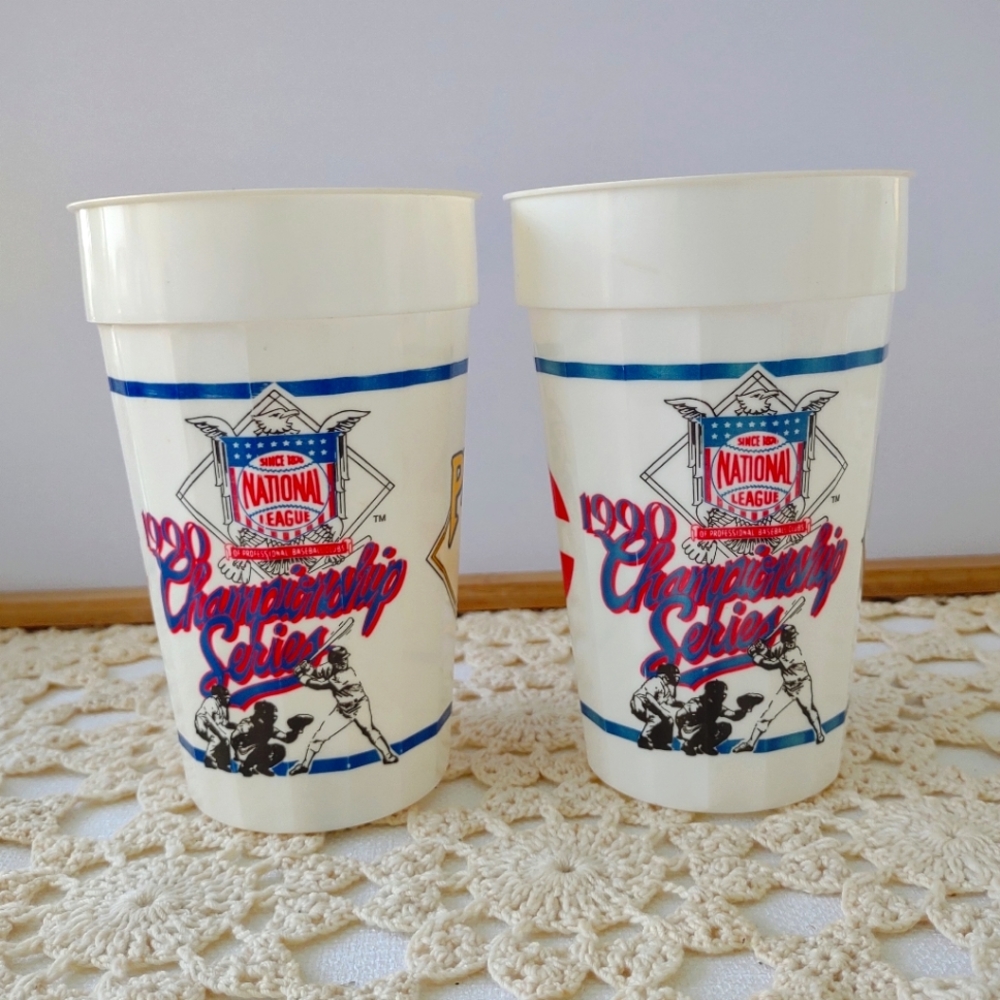 Vintage 1990 NLCS Plastic Cups